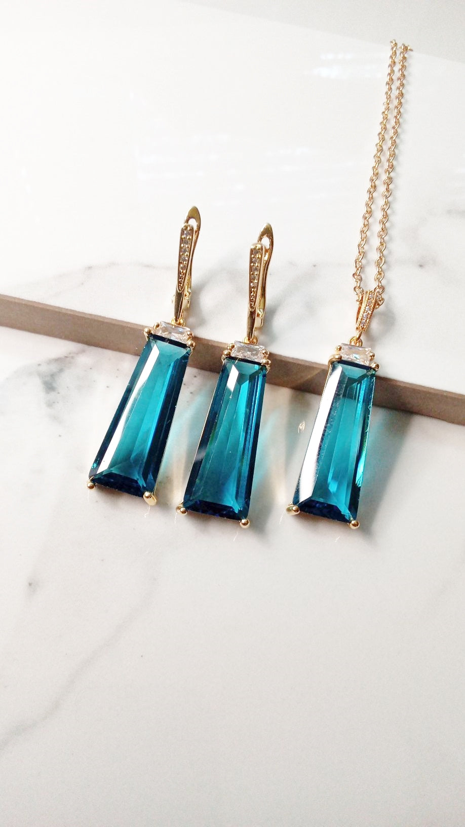 Dramatic Deep Blue Bridal Huggie Earrings E140182