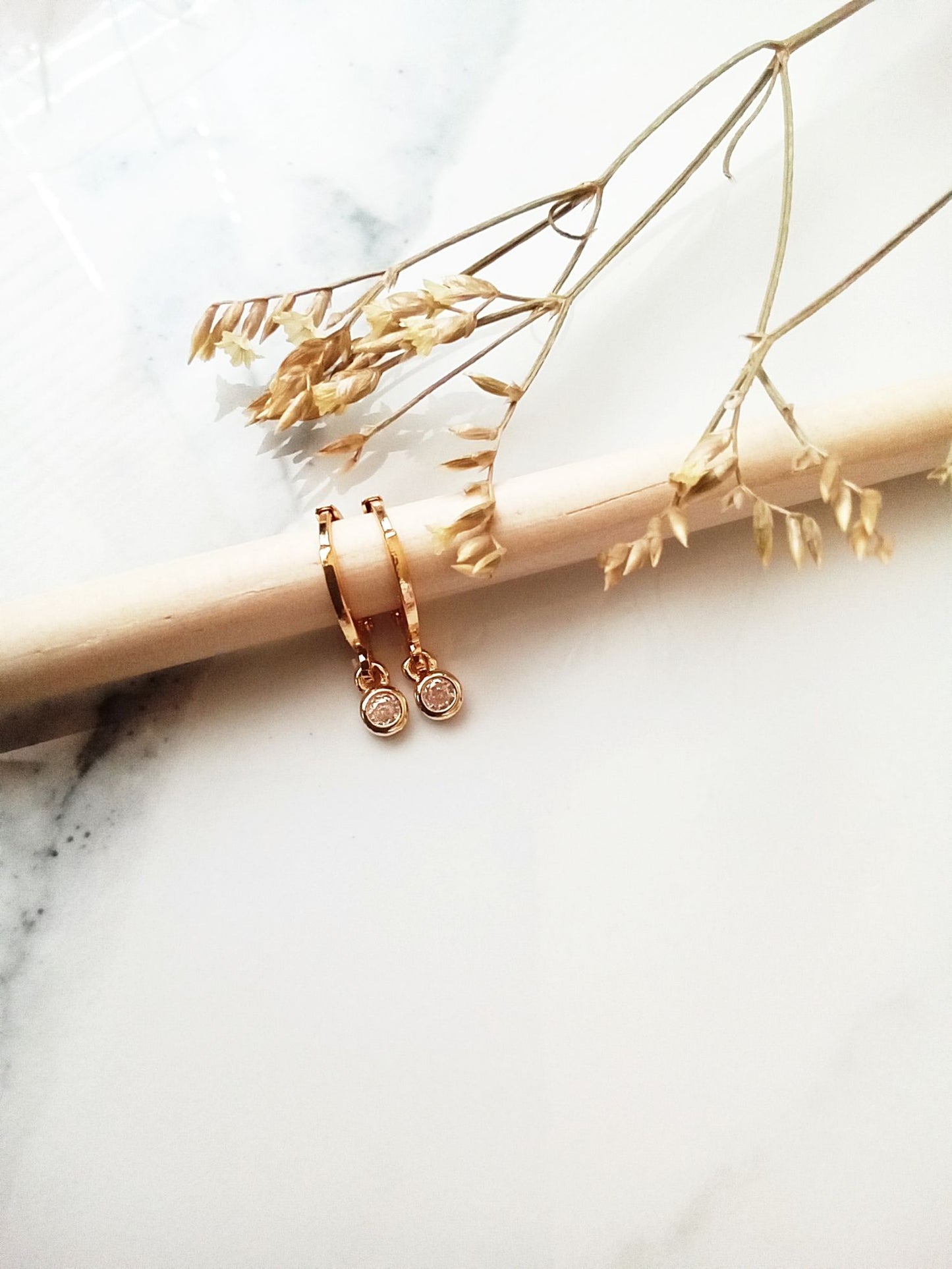 Tiny Cubic Zirconia Gold Huggie Earrings E140177
