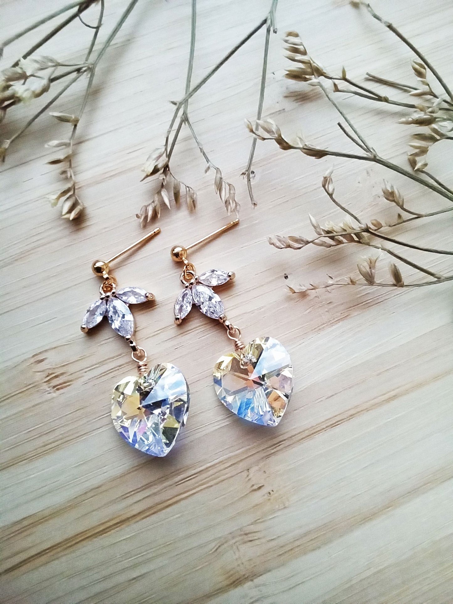 Bridal Jewelry Flower and Heart Crystal Gold Earrings E140189