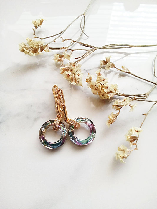 Light Reflective Crystal Gold Lever back Earrings E140194
