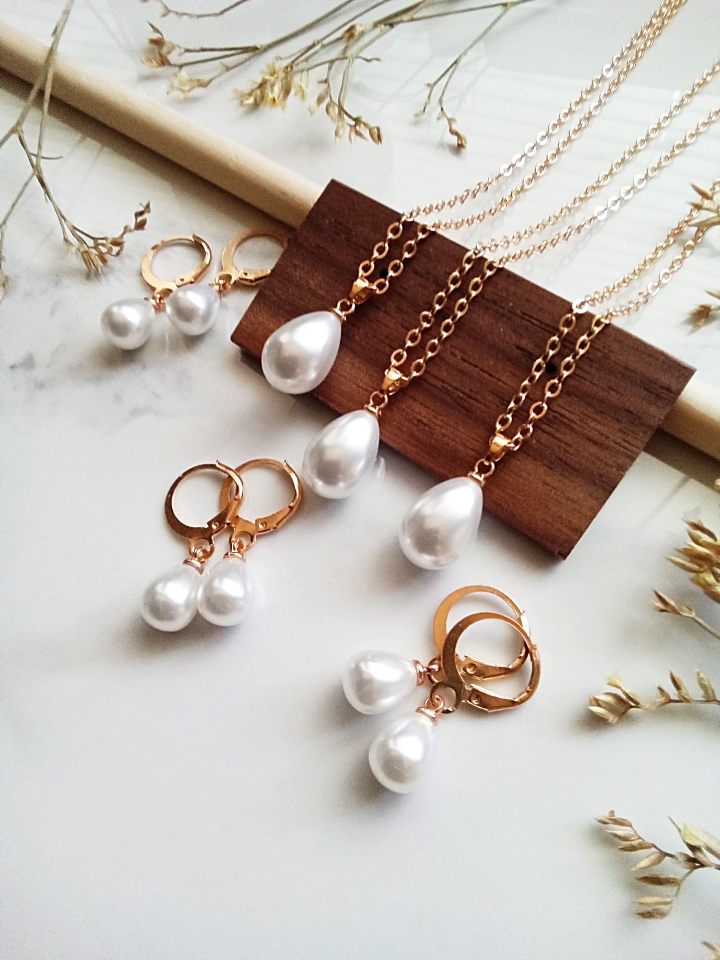 Bridesmaid Faux Pearl Teardrop Non Tarnish Gold Earrings E140183