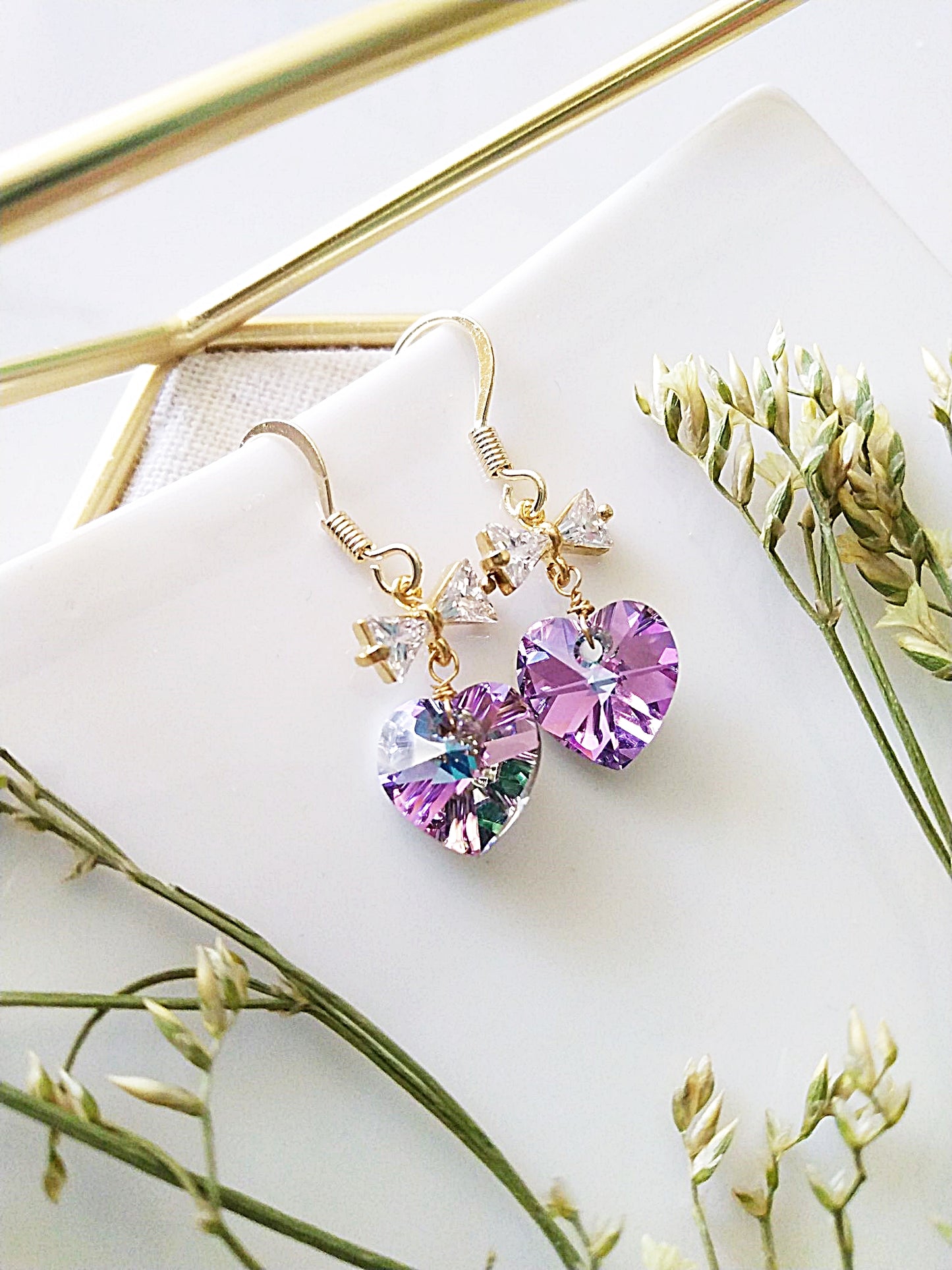 Gold Heart and Bow Crystal Earrings E140075