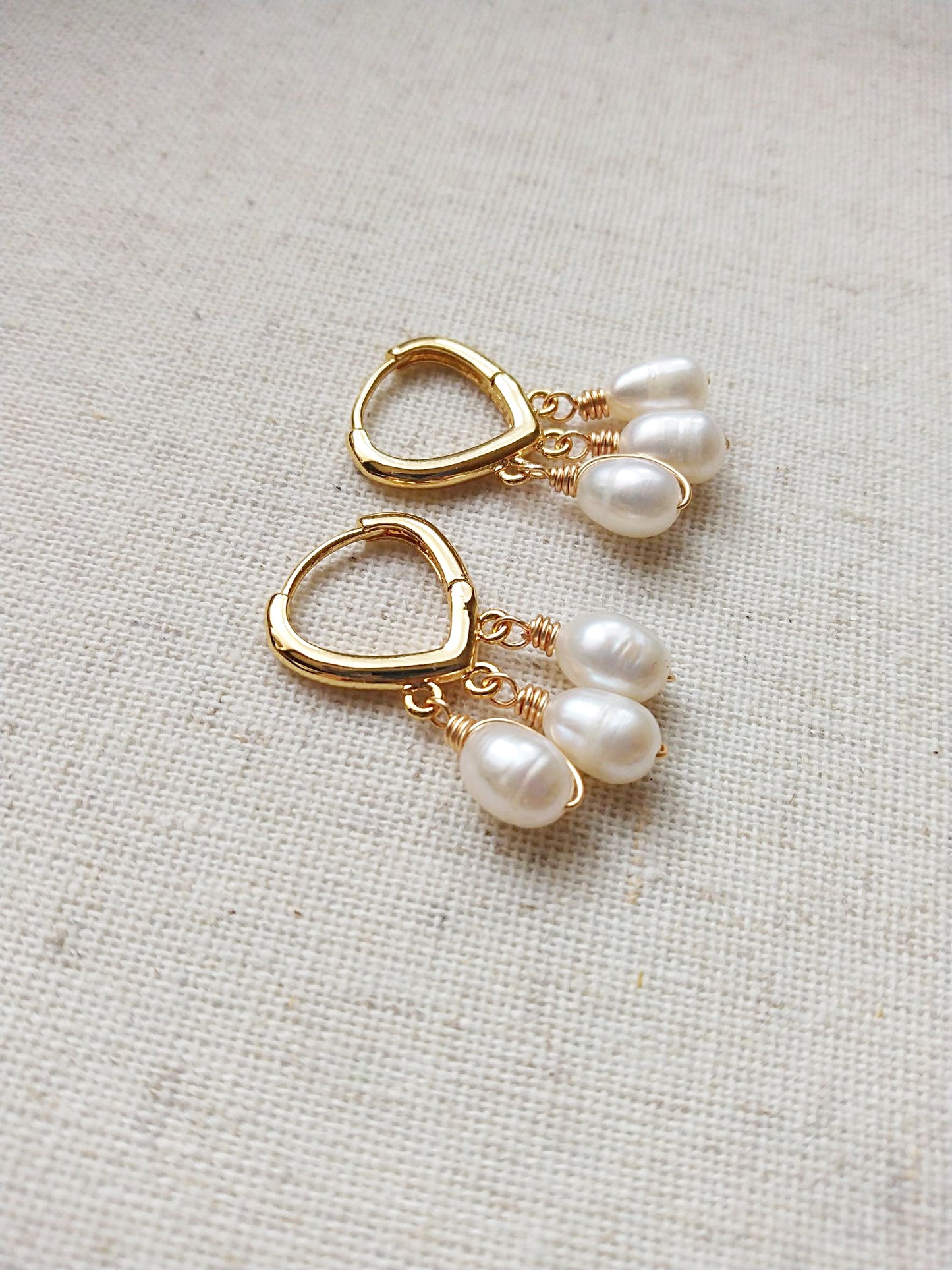 Dainty Off White Freshwater Pearl Huggie Earrings E140103