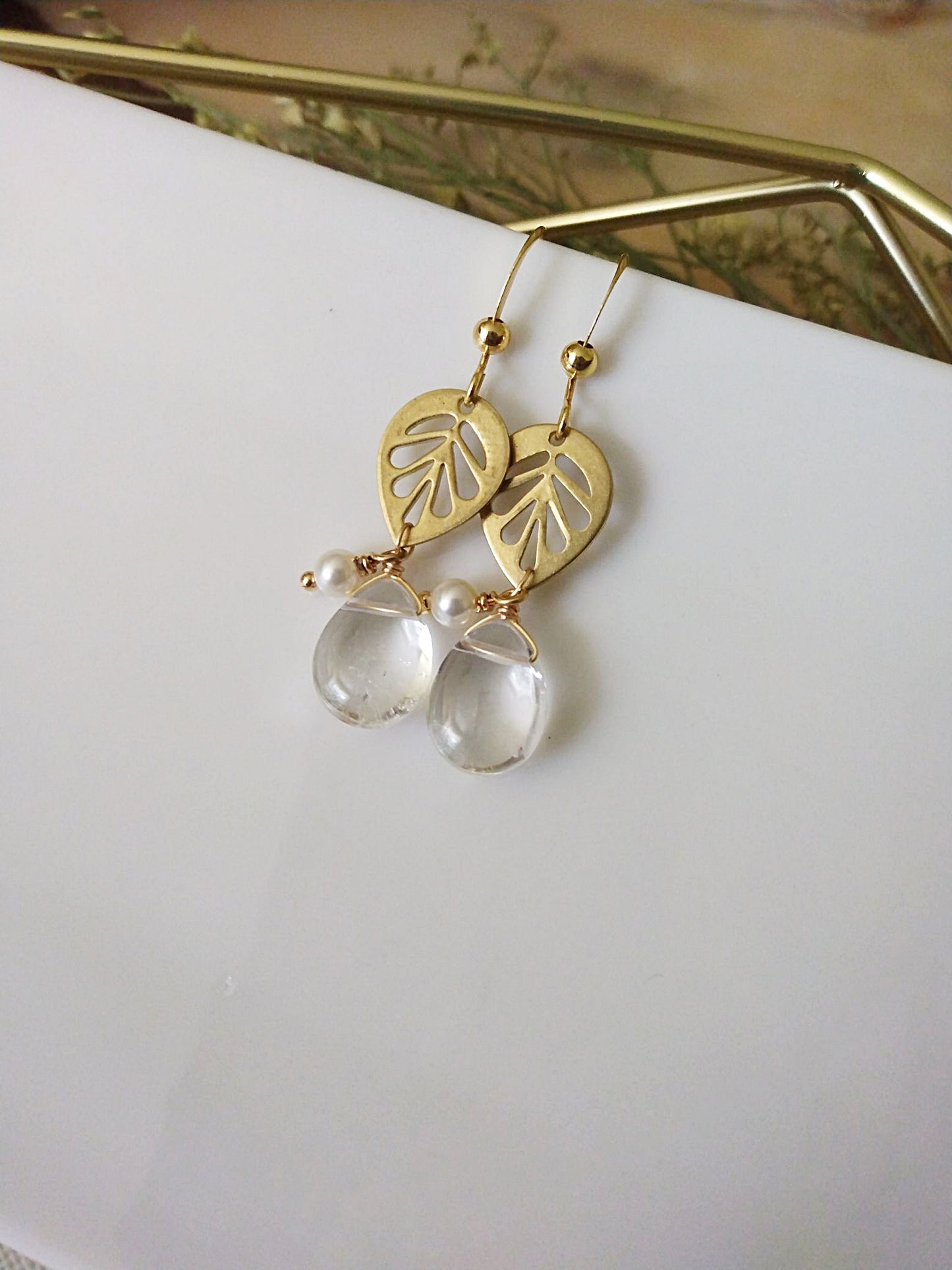 Clear Quartz Drop Nature Them Leaf Gold Filled Earrings E140104