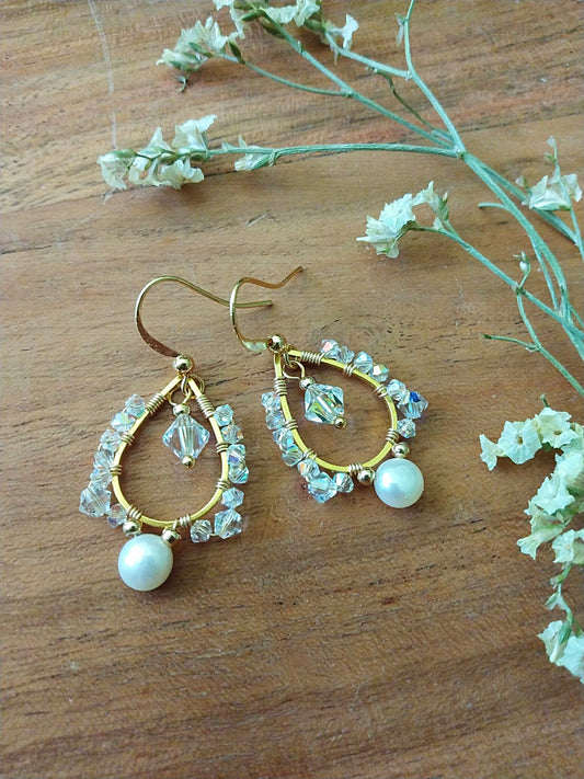 Off White Pearl and Crystal Bridal Gold Filled Earrings E140109