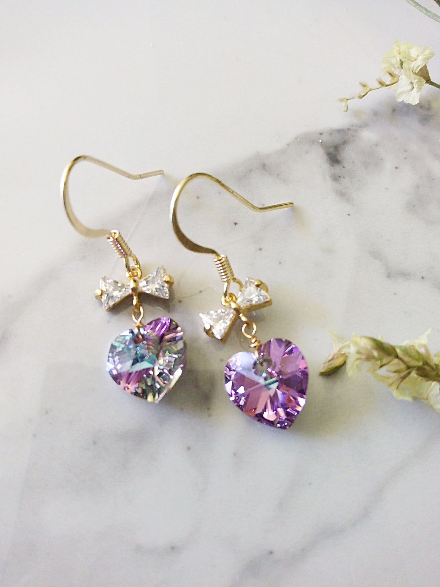 Gold Heart and Bow Crystal Earrings E140075