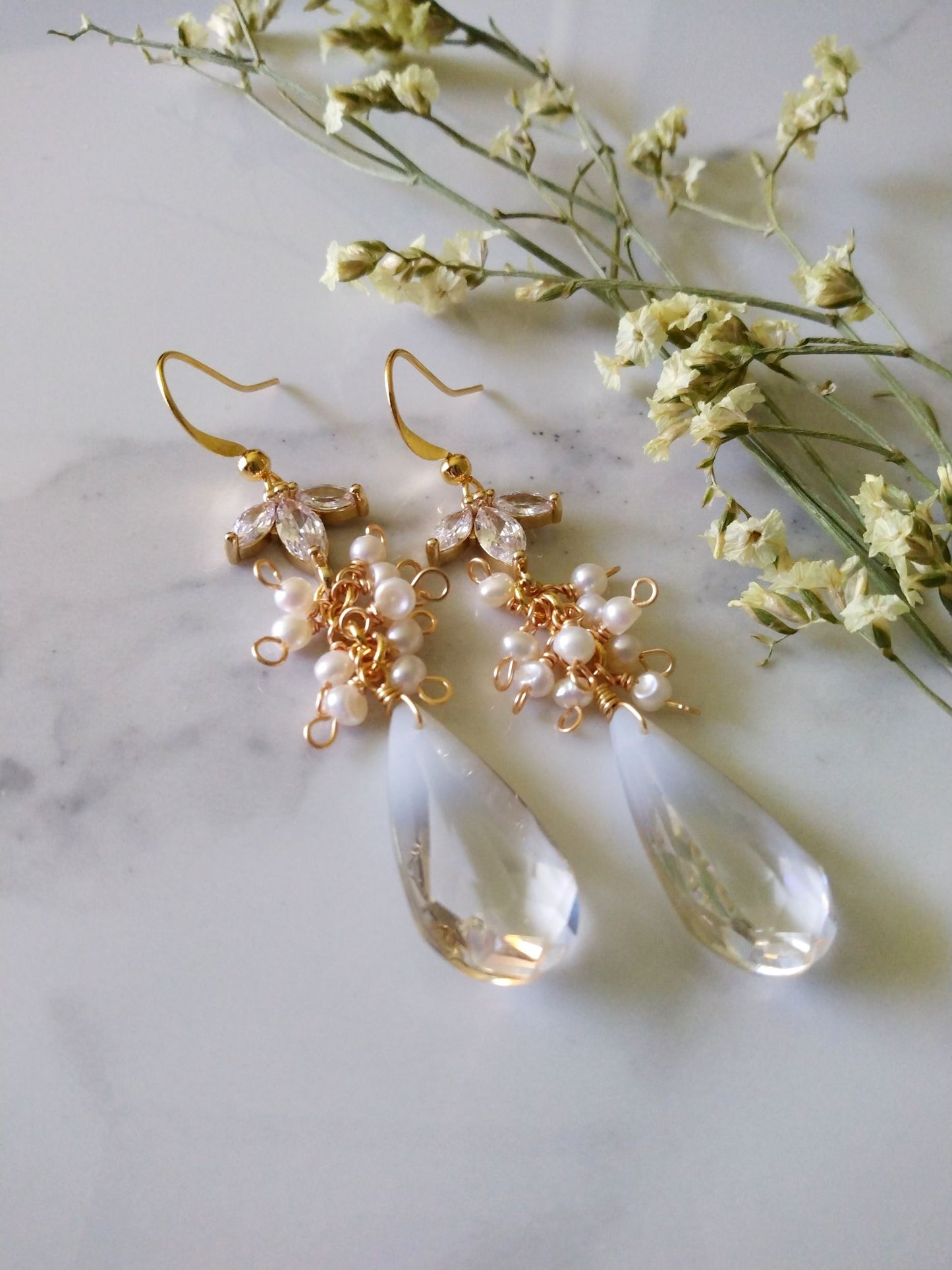 Vintage Inspired Bridal Crystal and Pearl Gold Filled Earrings E140111