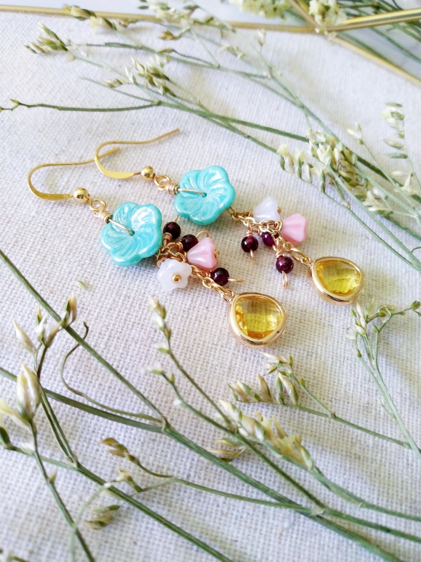 Rustic Czech Glass Flower Gold Filled Earrings E140078