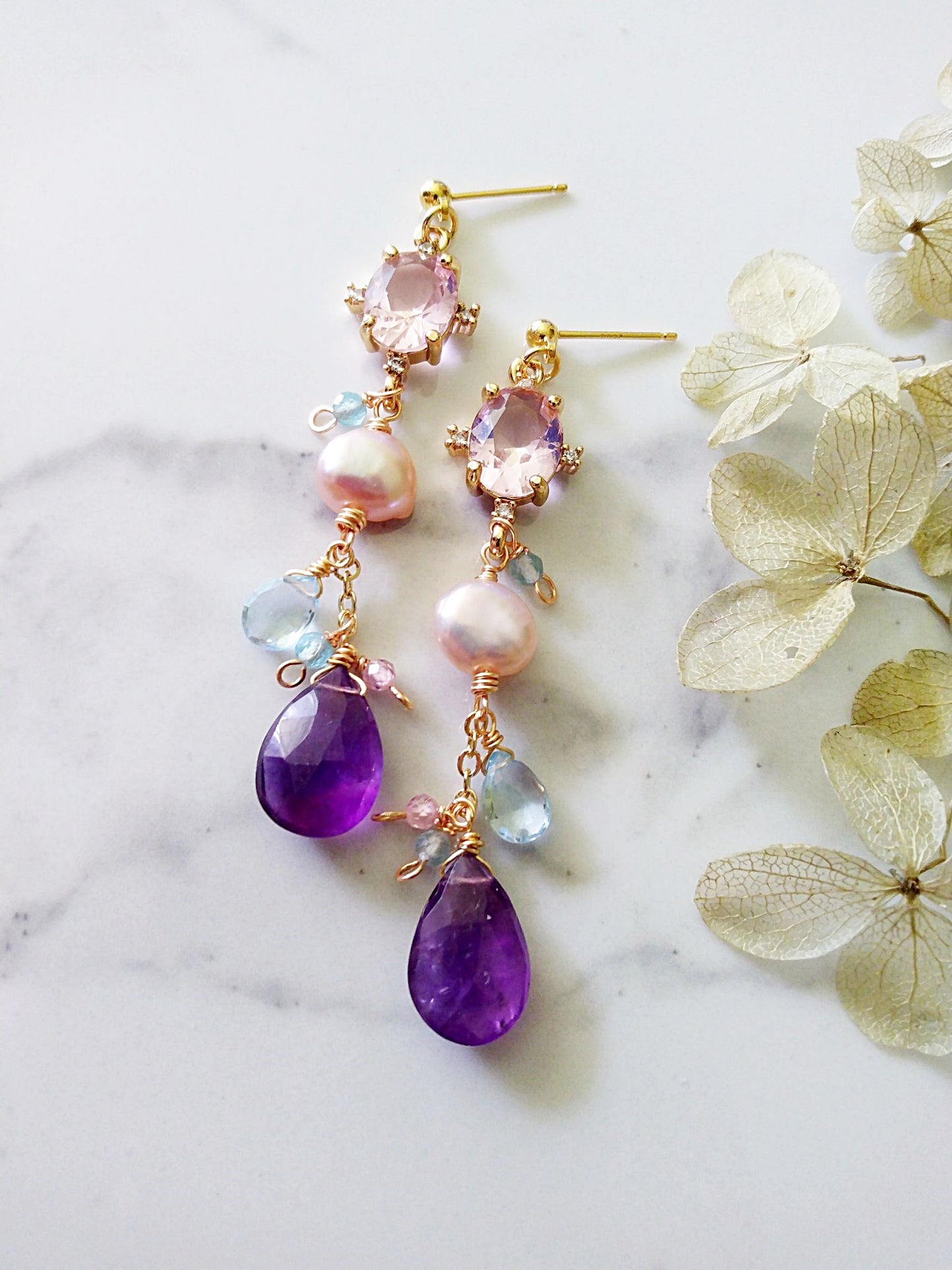 Bold Large Amethyst Aquamarine Mauve Baroque Gold Earrings E140174